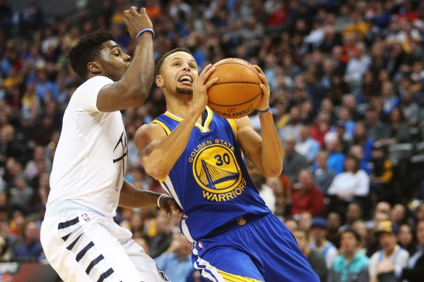 Warriors at Nuggets halftime score: Klay Thompson leads Golden State to 64-58