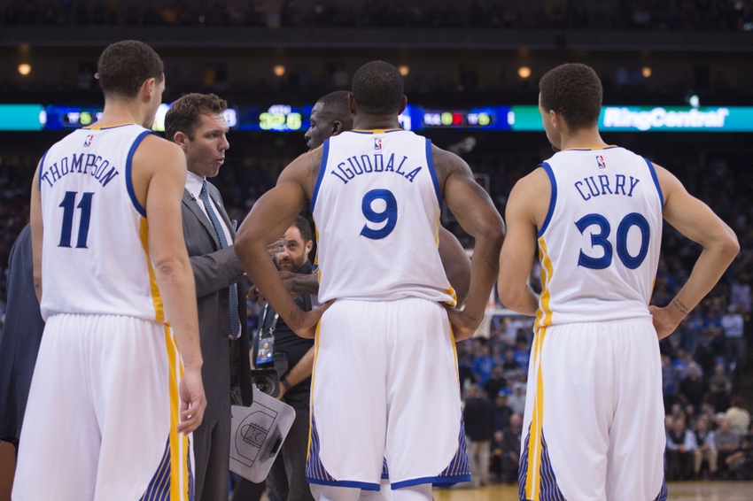 Oakland CA USA Golden State Warriors interim head coach Luke Walton instructs during the fourth quarter against the Los Angeles Clippers at Oracle Arena. The Warriors defeated the Clippers 112-108. Mandatory Credit