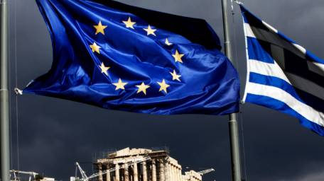 Greece: Government, creditors near bailout compromise