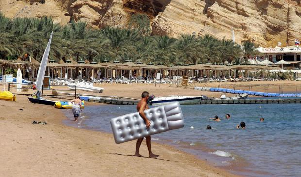 Holidaymakers to start their return tomorrow