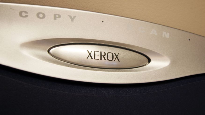 Icahn buys up stake in Xerox