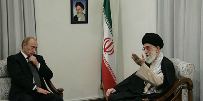 Iranian Supreme Leader Ayatollah Ali Khamenei and Russian President Vladimir Putin meet in 2007 in Tehran