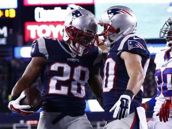 James White Celebrates first TD of Season