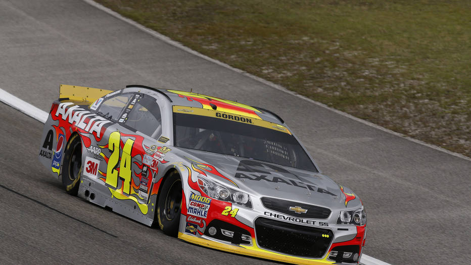 Jeff Gordon takes contrarian view on NASCAR Sprint Cup qualifying at Homestead