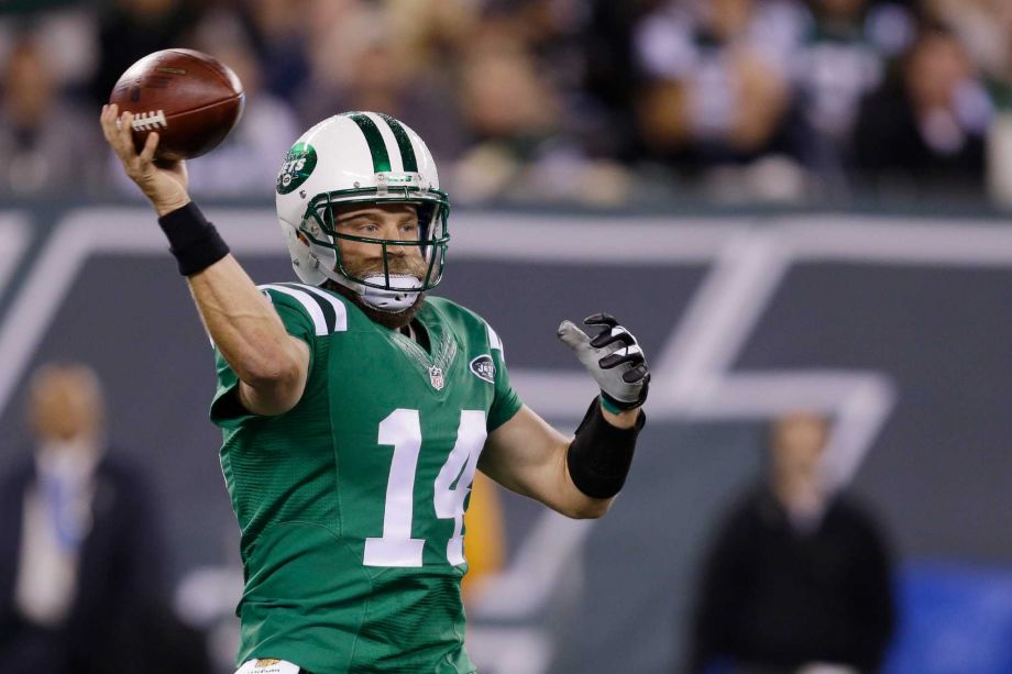 New York Jets quarterback Ryan Fitzpatrick throws against the Buffalo Bills during the first half of their Nov. 12 2015 game in East Rutherford N.J