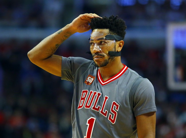 Chicago Bulls guard Derrick Rose gestures during the second half of an NBA basketball game against the Indiana Pacers in Chicago on Monday Nov. 16 2015. The Bulls won the game 96-95