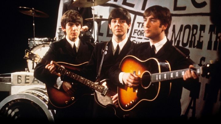 John Lennon's acoustic Gibson sold for a record-breaking $2.4 million at auction                  Julien's Live