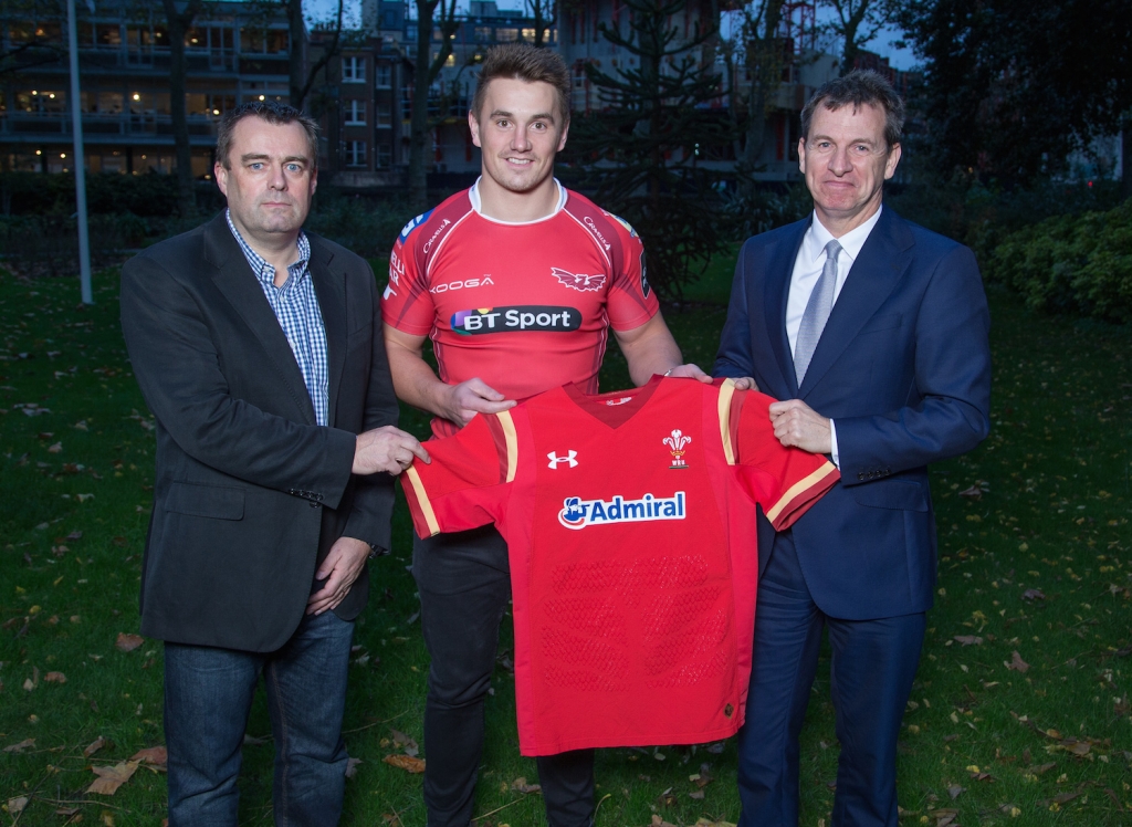 Jonathan Davies return home on dual deal confirmed