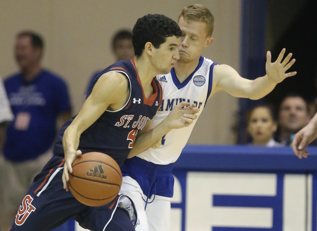 Top 25 basketball: No. 5 Kansas routs UCLA at Maui Invitational