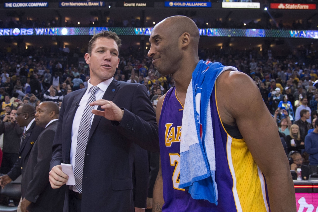 Kobe Bryant with Luke Walton		Kyle Terada-USA TODAY Sports