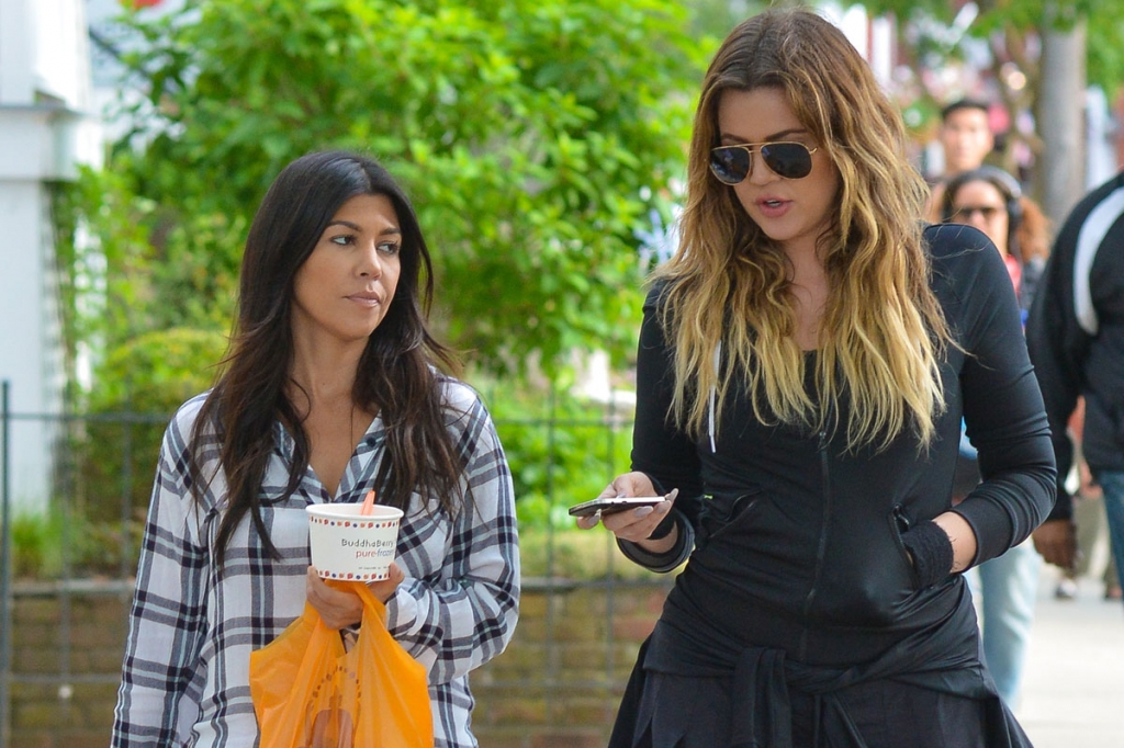 Kourtney kardashian and khloe kardashian