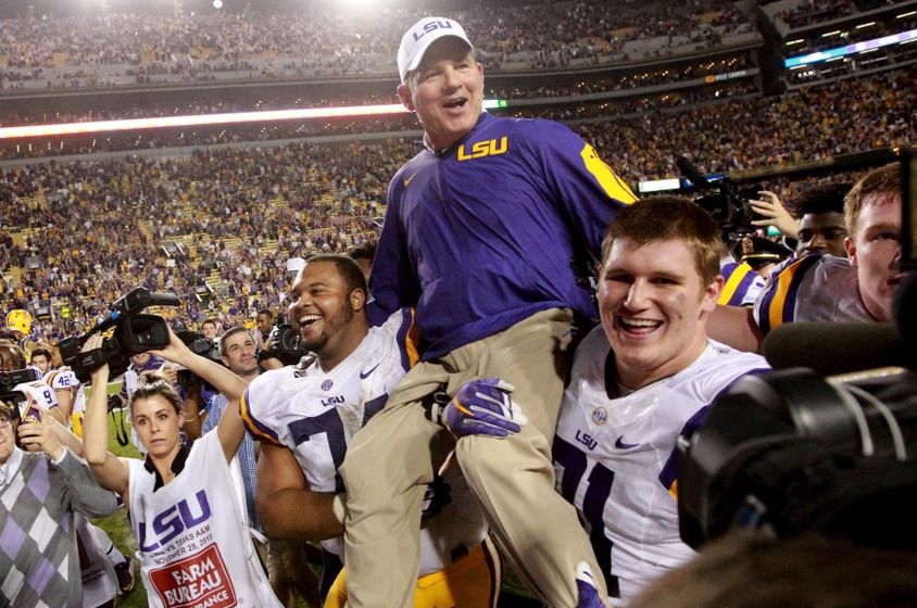 Les Miles will remain as head coach at LSU