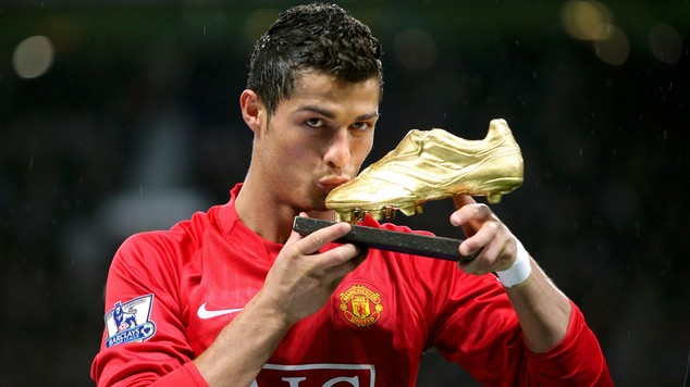 Louis van Gaal wants to bring Cristiano Ronaldo back to Manchester United