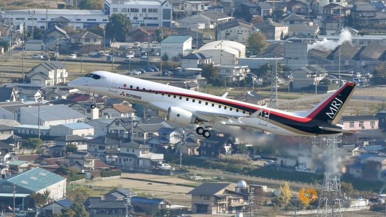 Mitsubishi Regional Jet set for first test flight Wednesday