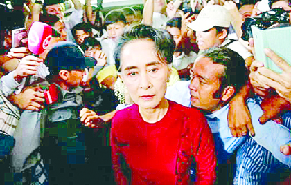 Myanmar election Suu Kyi'I'll make all the decisions