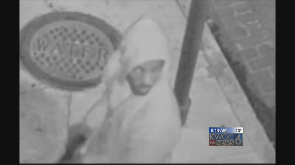 Surveillance: Robber's gun jams as he tries to shoot Good Samaritan Tulane