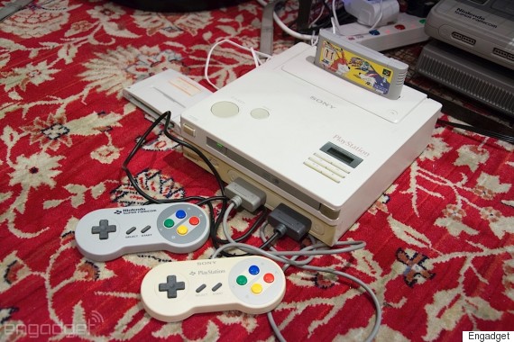 The SNES PlayStation prototype gets played and opened