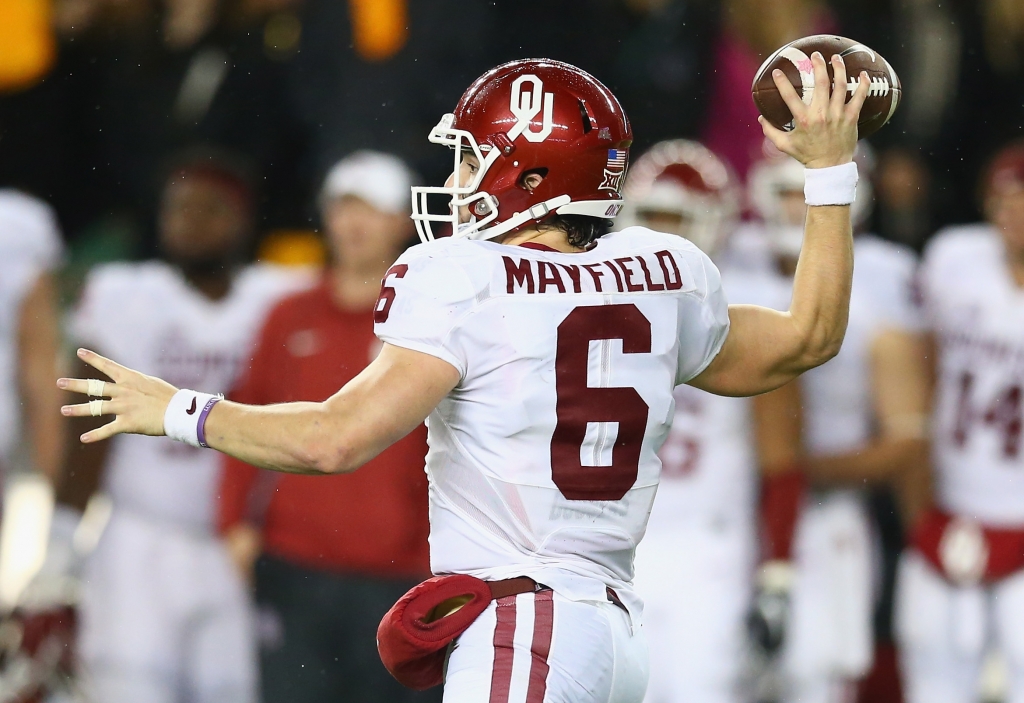 WACO TX- NOVEMBER 14 Baker Mayfield #6 of the Oklahoma Sooners throws against the Oklahoma Sooners in the second quarter at Mc Lane Stadium