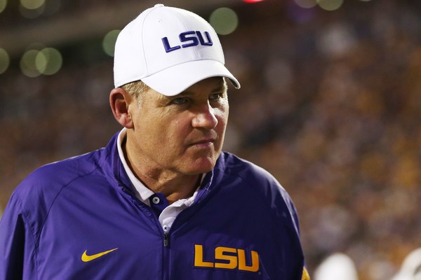 LSU players make their support of Miles clear on field and in post-game comments