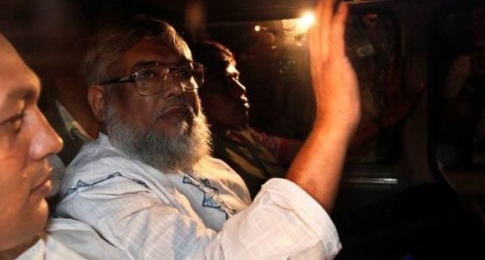 Bangladesh Executes Two Leaders for 1971 War Crimes