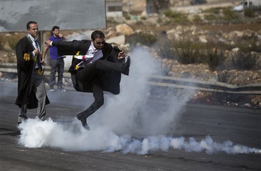 Israeli military: Palestinian who tried to stab Israeli soldiers in Hebron