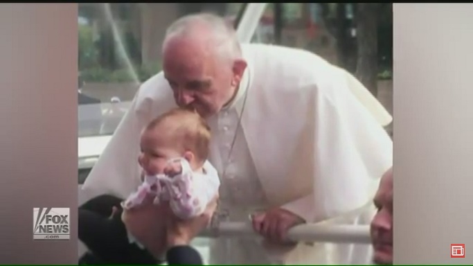 Pope Francis Kisses Baby Gianna