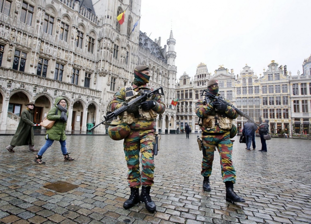 Brussels on lockdown till Monday as suicide belt is found in Paris