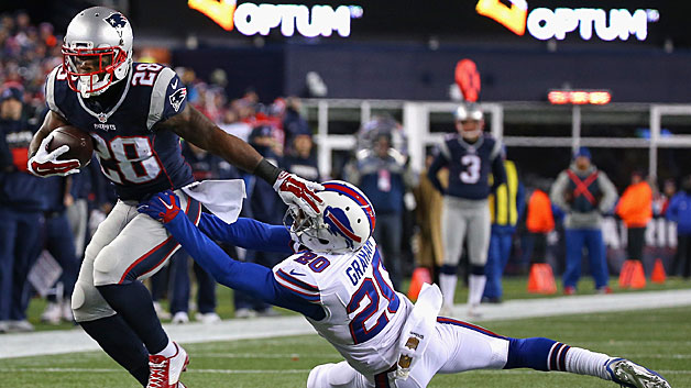 Patriots running back James White breaks a tackle on a touchdown reception against the Buffalo Bills