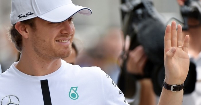 1022.6666666666666x767__origin__0x0_Nico_Rosberg_waves