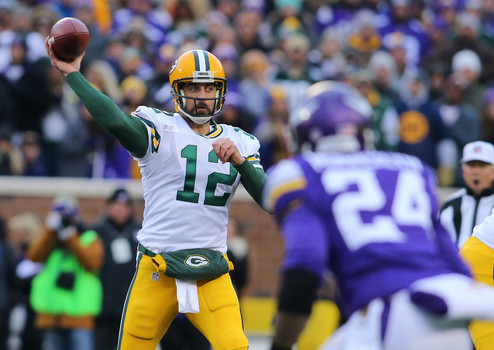 Aaron Rodgers had something to smile about Sunday as the Green Bay Packers snapped a three game losing streak winning over the Vikings 30-13