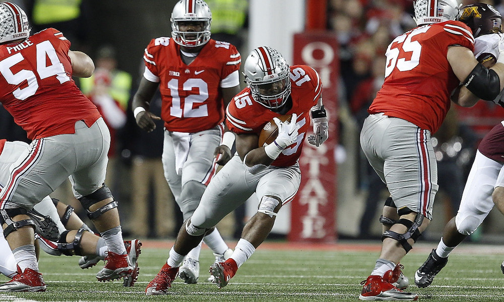 Barrett back at QB for No. 2 Ohio St, Illinois wary