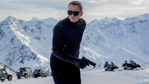 Watch a film clip from'Spectre' starring Daniel Craig Christoph Waltz and Léa Seydoux