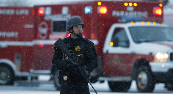 Police: 3 officers injured, shooter contained in Colorado