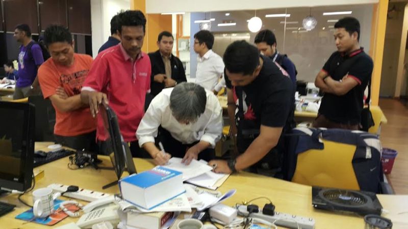 After raiding the offices of Malaysiakini and The Star yesterday Police and MCMC officials today question a journalist from The Star over a news report of an alleged transfer of an officer from the Malaysian Anti Corruption Commission. – File