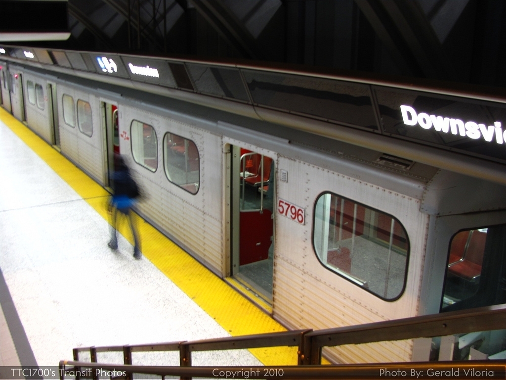 TTC and Toronto Police Investigating After Muslim Women Harassed on Subway