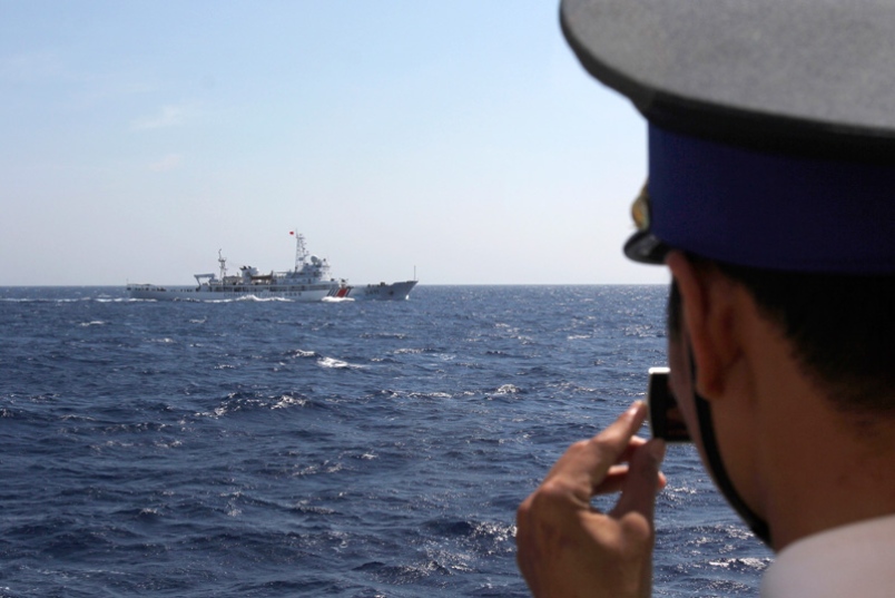 Vietnam China coast guard ships