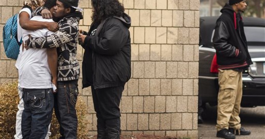 Protesters remain at Minneapolis precinct on day of Clark funeral