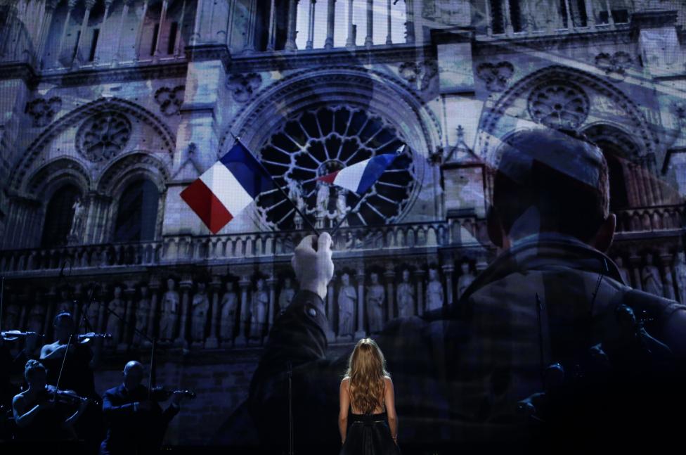 REUTERS  Mario Anzuoni Celine Dion performs'Hymne a l'amour in honor of the victims of the recent Paris attacks