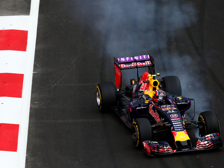 The Red Bull car needs an engine supplier for 2016