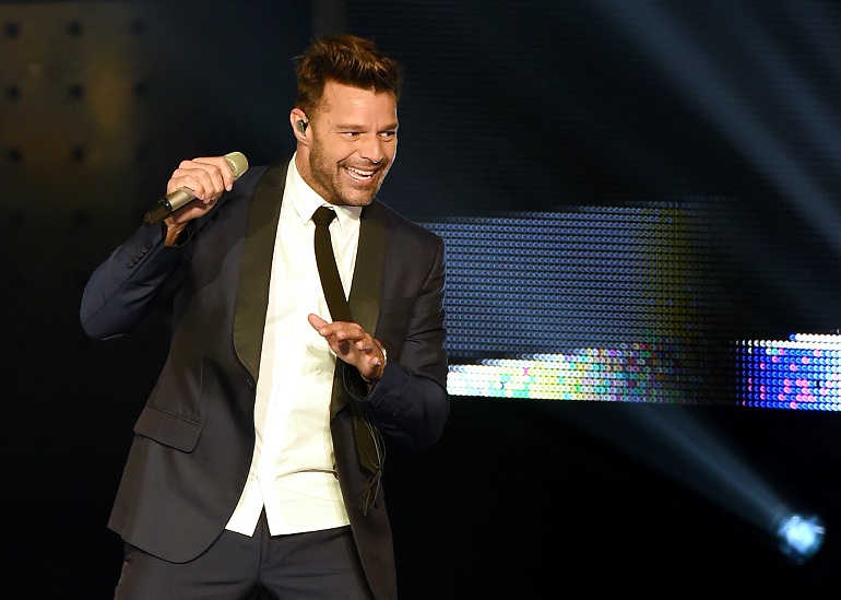 Ricky Martin, Fifth Harmony & Major Lazer Perform at 2015 Latin Grammys