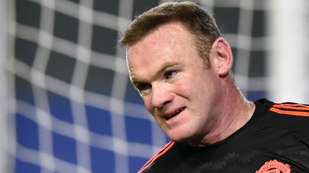 Champions League: Wayne Rooney leads Manchester United over CSKA Moscow