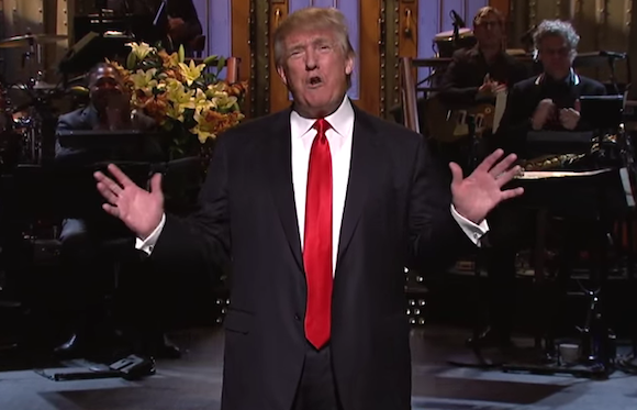 Hosting 'SNL,' Donald Trump fends off mock heckler