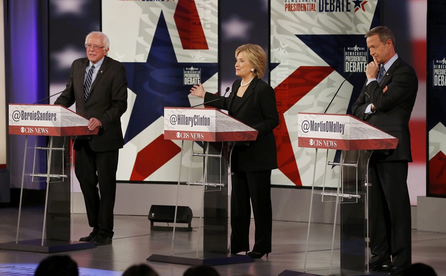 Hillary and Bill Do Iowa BBQ With a Side of Global Politics