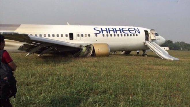 Airplane escapes major accident after emergency landing