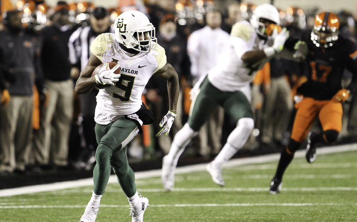 Sophomore receiver KD Cannon runs into the end zone during the first half against Oklahoma State on Nov. 21 2015