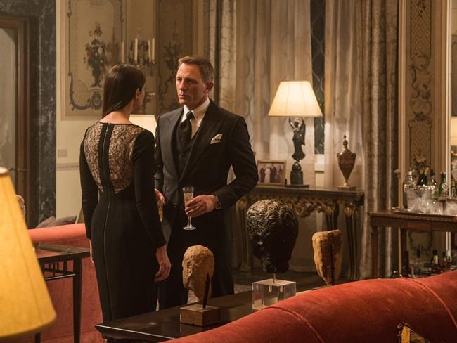 'Spectre' shoots to $73 million, misses 'Skyfall's' mark, 'Peanuts' takes