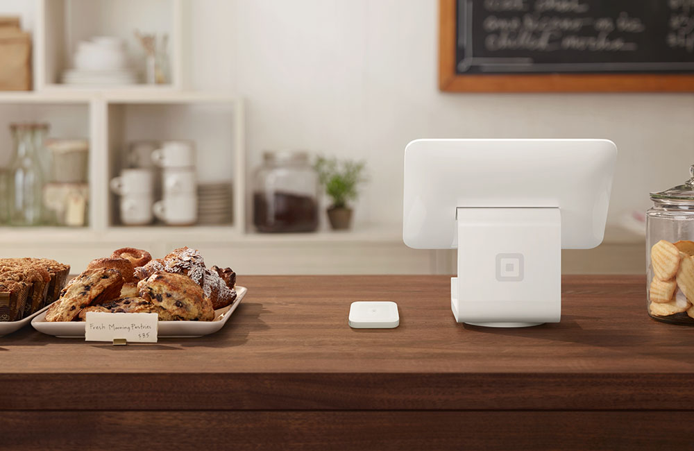 Square begins rolling out its Apple Pay reader