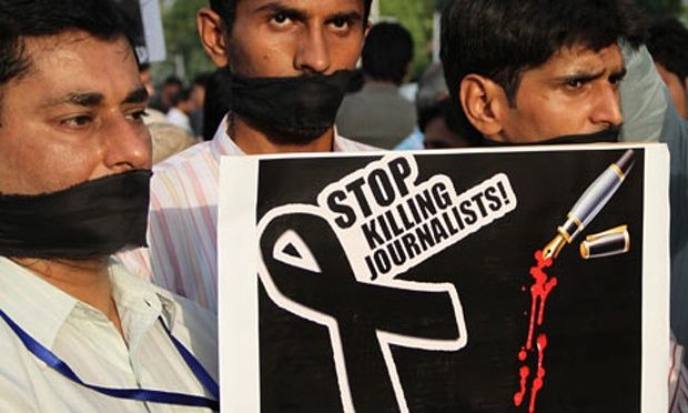 Pakistani-journalists-pro-007