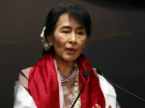 Suu Kyi's party wins majority in Myanmar