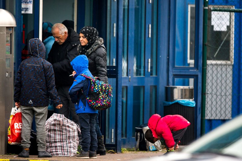 Sweden to request EU help to relocate migrants